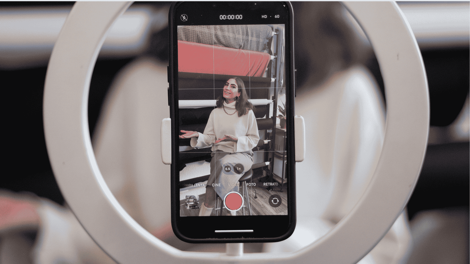 Los medios digitales locales apuestan por contenido en video corto para retener audiencias jóvenes.